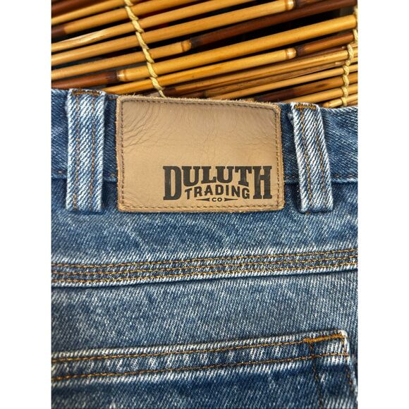Duluth Trading Co Relaxed Fit 44 x 32 Jeans - Picture 2 of 6